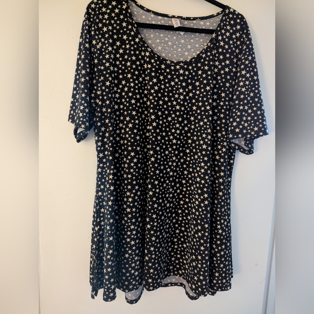 LuLaRoe Black and White Star Pattern Top